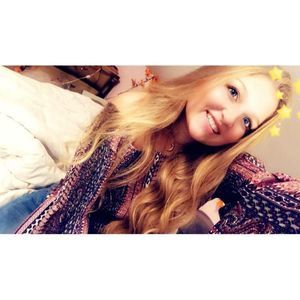 Meet your Posher, Nicole